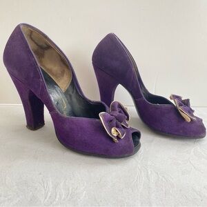 True Vintage 1940s Purple Suede Peep-Toe Heels
